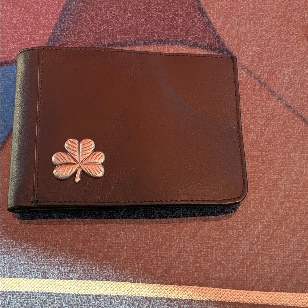 Source Unknown Dark Brown Leather Card Holder with Clover Accent